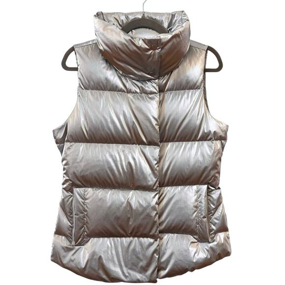 Athleta Silver Downtown Metallic Down Puffer Vest Silver Size M - Picture 3 of 13